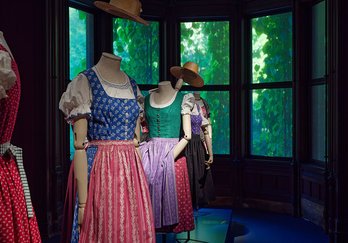 Ausstellungsansicht "Dirndl. Tradition goes Fashion", Foto: Michael Maritsch