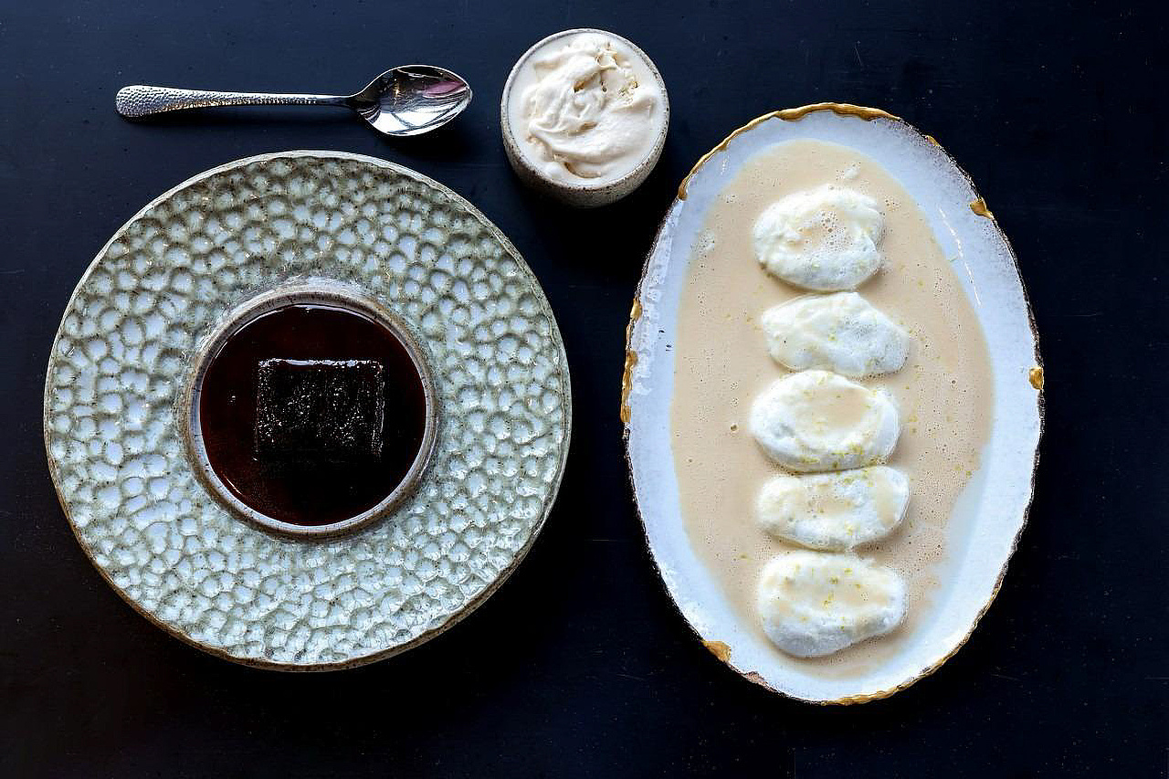 Schneenockerl in Kanarimilch | Bild: Volker Weihbold
